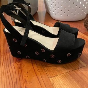 Platform sandals